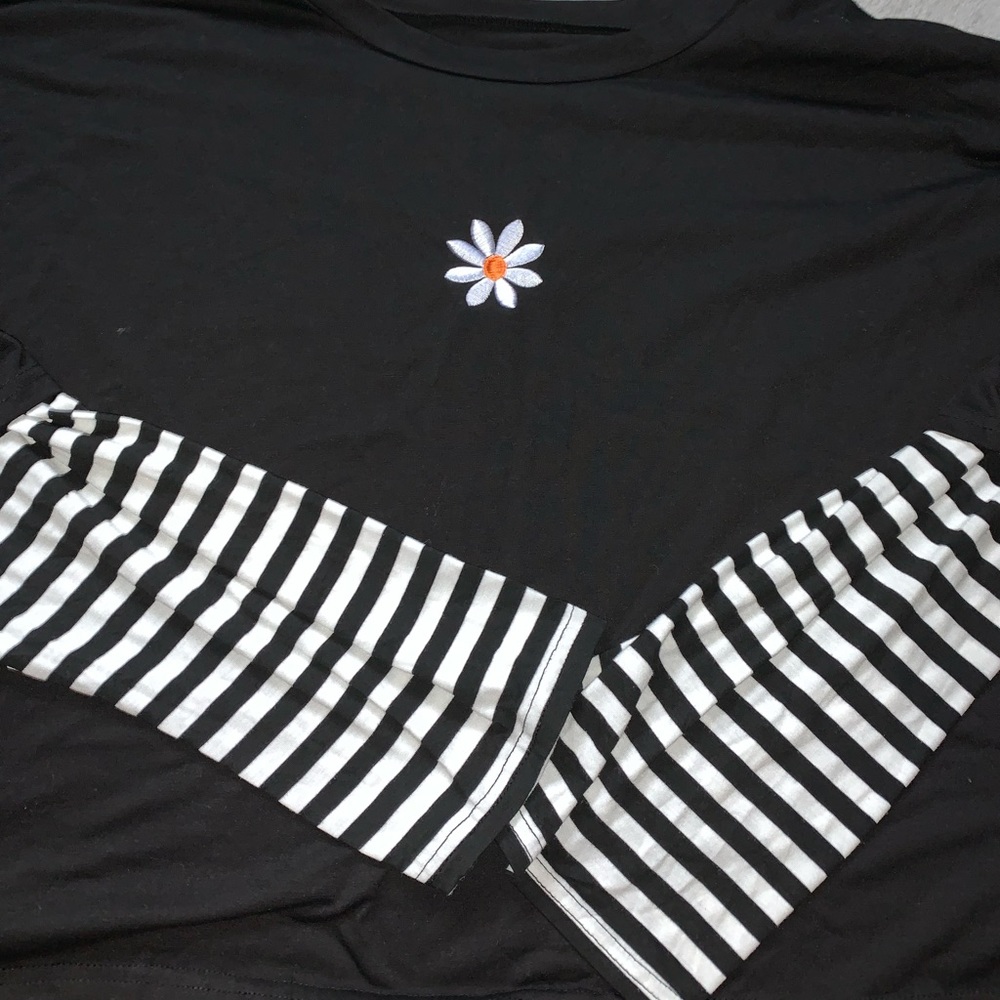 SHEIN DASIY CROP TOP 4XL